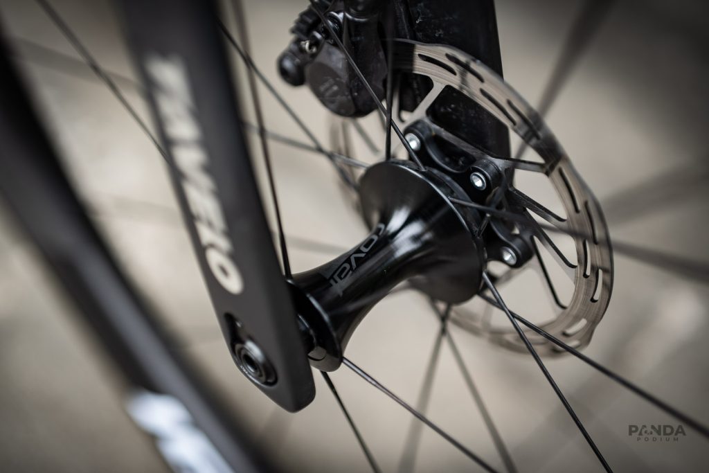 The front hub of a bicycle