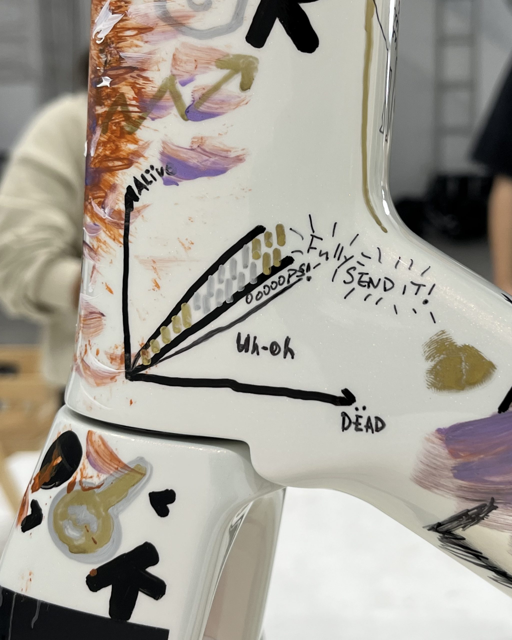 A06E6996-753D-48FB-864E-06A4B53CE67D_1_201_a